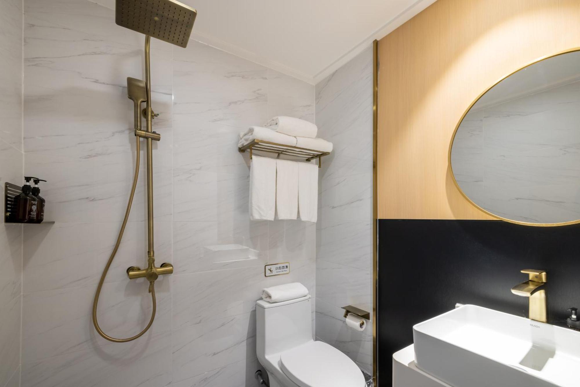 Jingfang Building Smart Hotel - Located In The Busiest Part Of The Downtown Area, Near Beijing Tiananmen Square And The Forbidden City,Wangfujing Shopping Street ,Newly Opened Hotel,Provide Free Laundry Service,Provide Tourism And Ticketing Services Exteriér fotografie